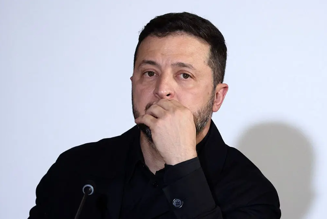 Ông Zelensky cảnh báo về “cơn sóng thần” chia rẽ Ukraine, tiết lộ bất đồng với ông Fedorov- Ảnh 1.