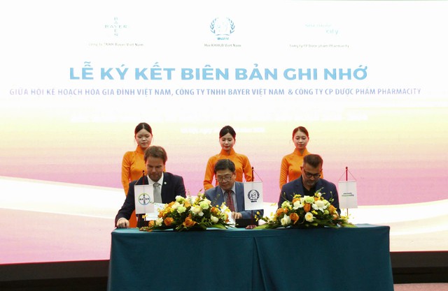 Chung tay đưa thông tin sức khỏe sinh sản chính xác đến gần người dân - Ảnh 1.