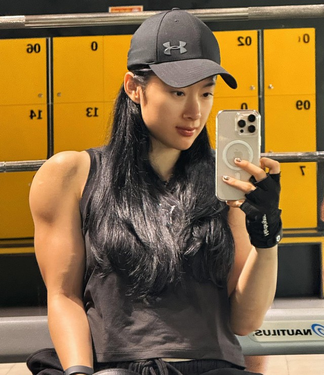 Angela Phương Trinh gây sốc với diện mạo khác lạ - Ảnh 3.