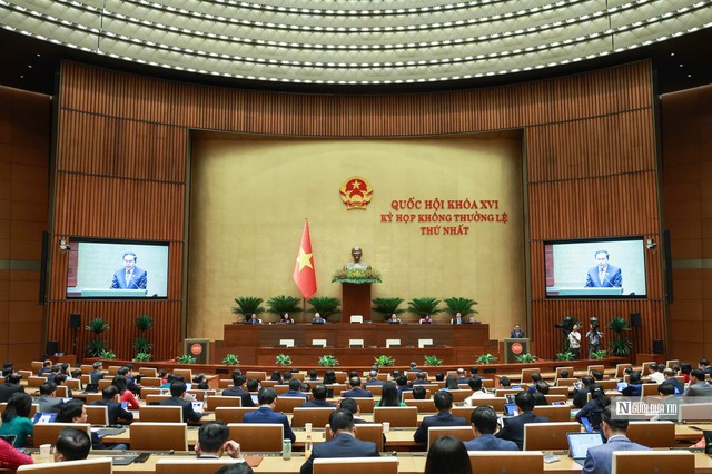 Chủ tịch Quốc hội: "Kh&ocirc;ng được để người d&acirc;n, doanh nghiệp phải chờ đợi" - Ảnh 2.