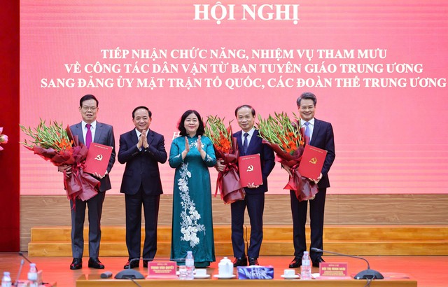Tiếp nhận chức năng, nhiệm vụ tham mưu công tác dân vận về Đảng ủy MTTQ, các đoàn thể Trung ương - Ảnh 6.