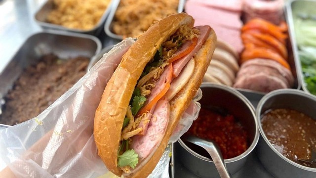 Vụ nhiều người nghi ngộ độc sau ăn b&aacute;nh m&igrave; ở Gia Lai, Bộ Y tế v&agrave;o cuộc - Ảnh 1.
