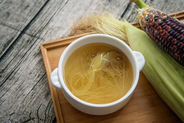 Phần bổ dưỡng của bắp ng&ocirc;, nhiều người kh&ocirc;ng biết lại bỏ đi - Ảnh 1.