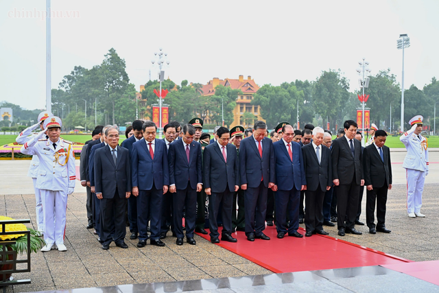 L&atilde;nh đạo Đảng, Nh&agrave; nước v&agrave;o Lăng viếng Chủ tịch Hồ Ch&iacute; Minh nh&acirc;n dịp Quốc kh&aacute;nh 2/9 - Ảnh 2.