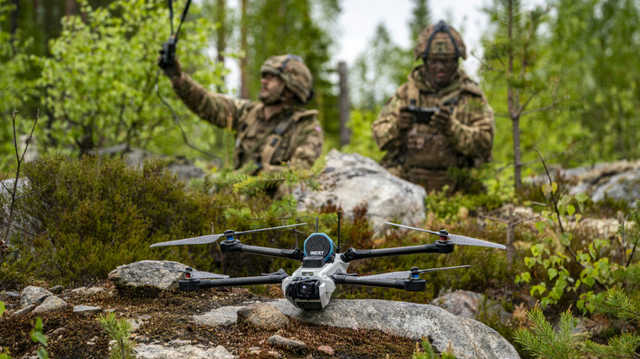 Bị drone quấy nhiễu, 2 thành viên mới nhất của NATO hành động khẩn- Ảnh 1.