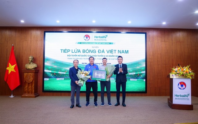 Từ “Tiếp Lửa Bóng Đá Việt Nam” đến Đấu trường Châu Á 2026: Herbalife tiếp lửa cùng bóng đá Việt Nam - Ảnh 1.
