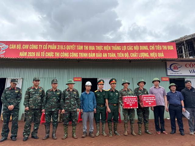 Gia Lai: Bảy trường nội tr&uacute; v&ugrave;ng bi&ecirc;n giới chạy đua về đ&iacute;ch trước năm học mới- Ảnh 4.