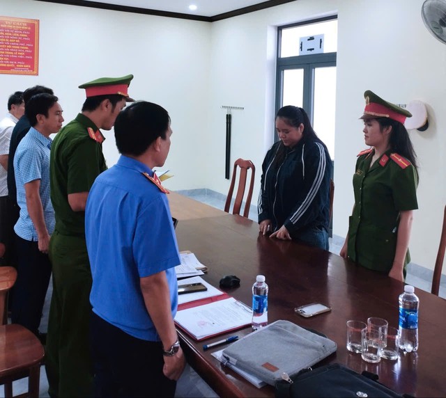 Người phụ nữ 37 tuổi lừa đảo chiếm đoạt hơn 28 tỷ đồng bằng cách nào? - Ảnh 1.