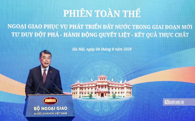 Ngoại giao phải chuyển mạnh từ "mở đường" sang "đồng h&agrave;nh" với doanh nghiệp, địa phương - Ảnh 1.