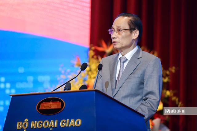 Bộ trưởng Lê Hoài Trung: Ngoại giao phục vụ phát triển cần chuyển từ “hỗ trợ” sang “kiến tạo” - Ảnh 3.