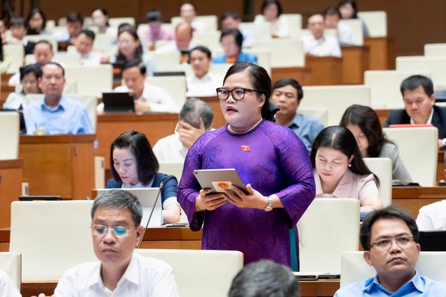 ĐBQH đề nghị l&agrave;m r&otilde; cơ chế kiểm so&aacute;t 3 lớp với xuất bản phẩm c&oacute; nội dung đặc th&ugrave;- Ảnh 3.