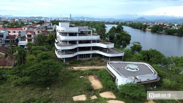 Cảnh vắng lặng ở dự án tổ hợp thương mại hơn 200 tỷ đồng ven sông Hương- Ảnh 2.
