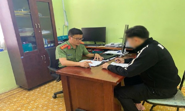Cho người khác mượn tài khoản thanh toán, nam thanh niên bị xử phạt- Ảnh 1.