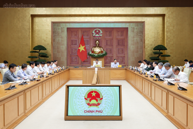 Thủ tướng: Tránh tình trạng DN gia nhập thị trường đã khó, rời thị trường còn khó hơn - Ảnh 2.