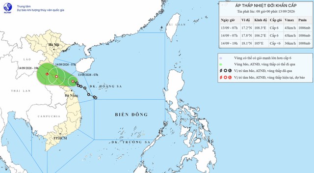 Cận giờ đổ bộ, áp thấp nhiệt đới kéo mưa to "sầm sập" xuống Trung Bộ - Ảnh 1.