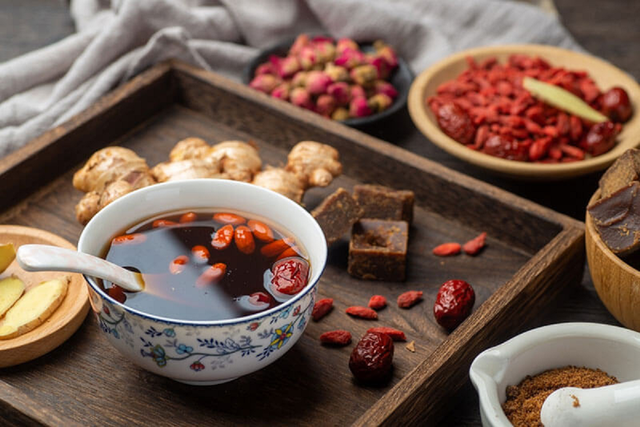 Bộ Y tế đề xuất mở rộng danh mục, thêm 129 thuốc y học cổ truyền được BHYT chi trả - Ảnh 1.
