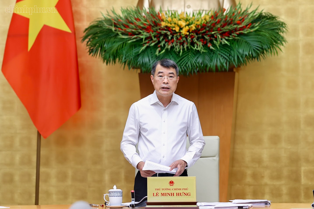 Thủ tướng: Xử lý dứt điểm trong thời gian ngắn nhất tình trạng thiếu sách giáo khoa - Ảnh 1.