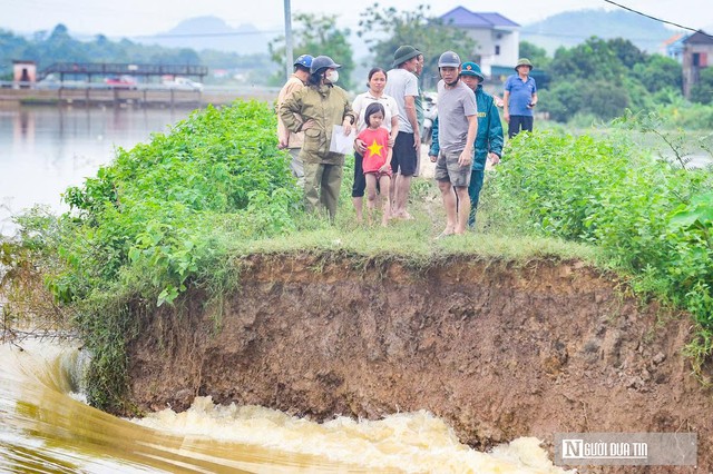 Thanh Hóa: Nỗ lực đảm bảo an toàn cho hàng nghìn hộ dân vùng ngập lụt- Ảnh 2.