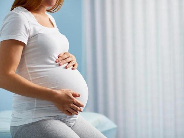Khởi tố người phụ nữ nhận hơn 1 tỷ đồng để tổ chức môi giới mang thai hộ- Ảnh 1.