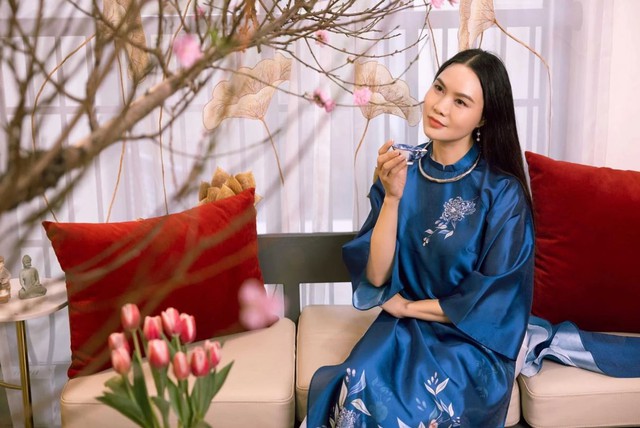 Nghệ sĩ nh&acirc;n d&acirc;n l&agrave; "nữ ho&agrave;ng nhạc phim", từng đ&oacute;ng ch&iacute;nh phim truyền h&igrave;nh, tuổi 51 vẫn đẹp bất chấp thời gian - Ảnh 4.