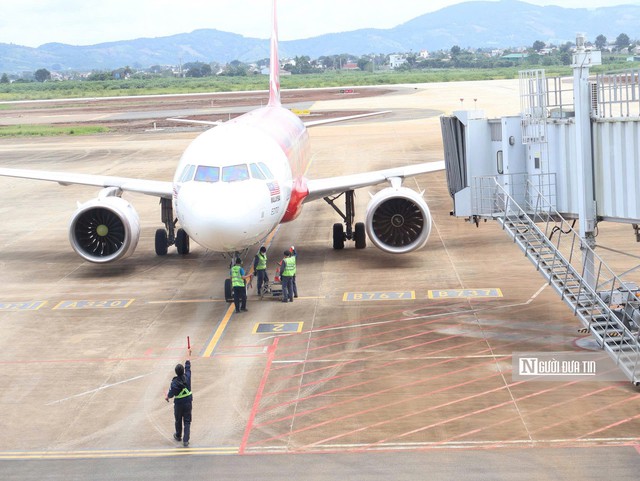 Sây bay Liên Khương đón chuyến bay quốc tế đầu tiên sau khi mở cửa trở lại- Ảnh 2.