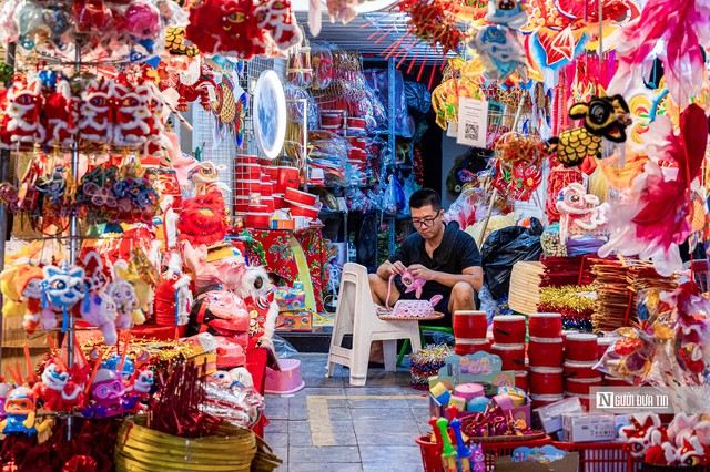 Chợ Trung thu nhộn nhịp, ký ức xưa giữa lòng phố cổ Hà Nội- Ảnh 6.