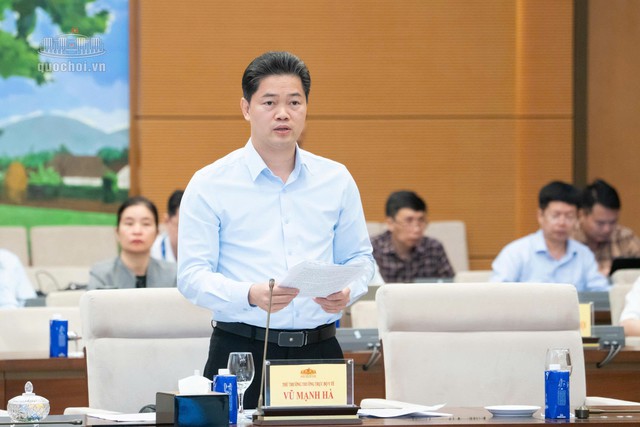 Đề xuất cấm toàn diện thuốc lá điện tử, thuốc lá nung nóng, cấm trưng bày thuốc lá - Ảnh 1.
