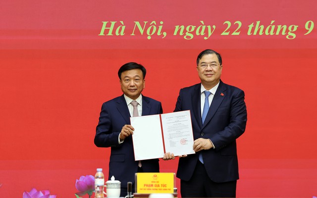 Điều động Thứ trưởng Xây dựng Nguyễn Danh Huy làm Phó Chủ nhiệm Văn phòng Chính phủ - Ảnh 1.