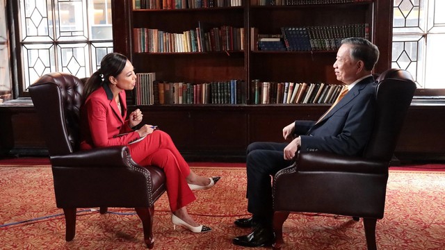 Tổng Bí thư, Chủ tịch nước Tô Lâm trả lời phỏng vấn kênh truyền hình Bloomberg TV - Ảnh 1.