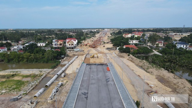 Cầu Nhật Lệ 3 đạt 96% khối lượng, phấn đấu thông xe trong tháng 12- Ảnh 4.