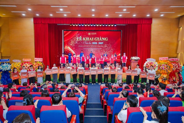 HIU khai giảng năm học 2026-2027, kết nối nhiều thế hệ sinh viên - Ảnh 1.