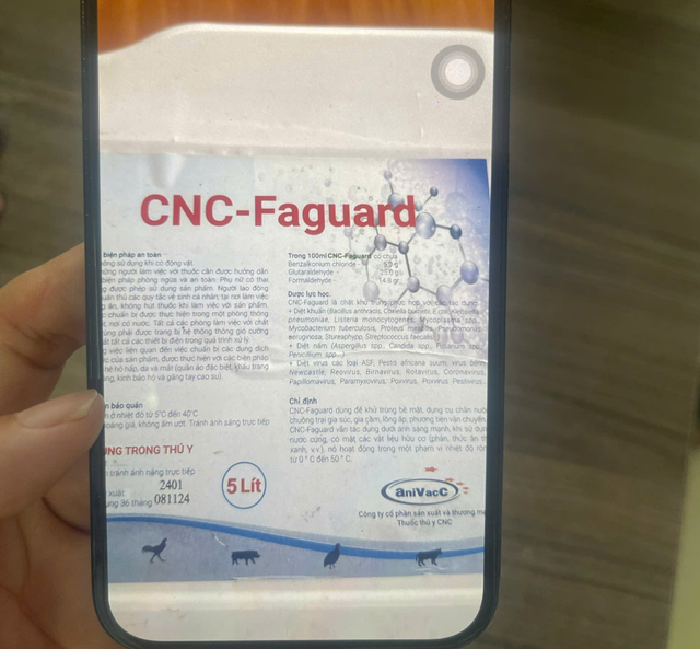 Uống nhầm thứ không ngờ cất trong tủ lạnh, người đàn ông nhập viện cấp cứu - Ảnh 2.