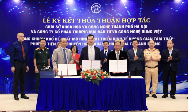 Hà Nội đề xuất thử nghiệm “taxi bay” - Ảnh 1.