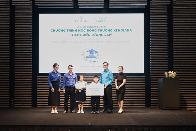 Đà Nẵng: Học bổng hơn 1 tỷ đồng tiếp sức 30 học sinh khó khăn- Ảnh 3.