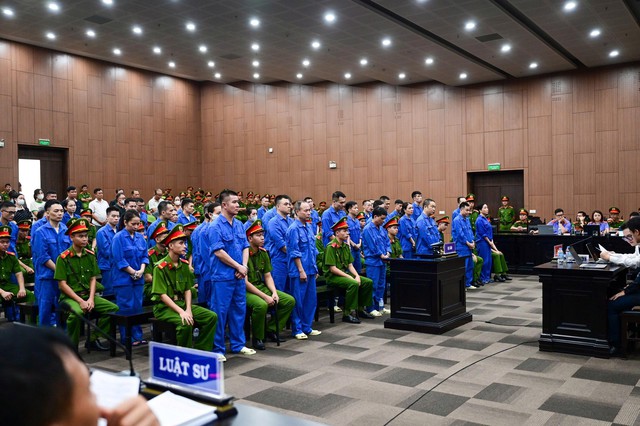 Bệnh nh&acirc;n "trốn" Viện t&acirc;m thần đi du lịch, c&aacute;n bộ được rủ đi c&ugrave;ng - Ảnh 2.