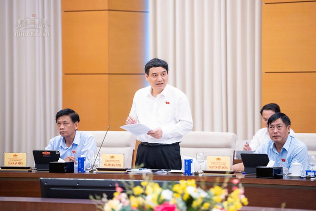 Sửa 5 luật lĩnh vực y tế: Cắt giảm thủ tục, đẩy mạnh phân cấp- Ảnh 2.