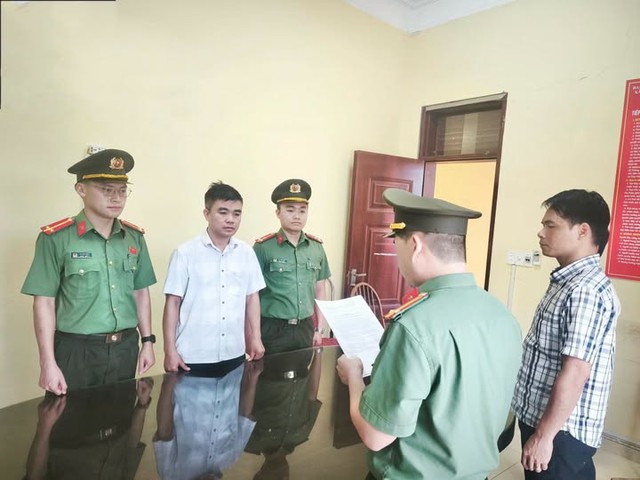 Phó viện trưởng của Đại học Trưng Vương bị bắt - Ảnh 1.