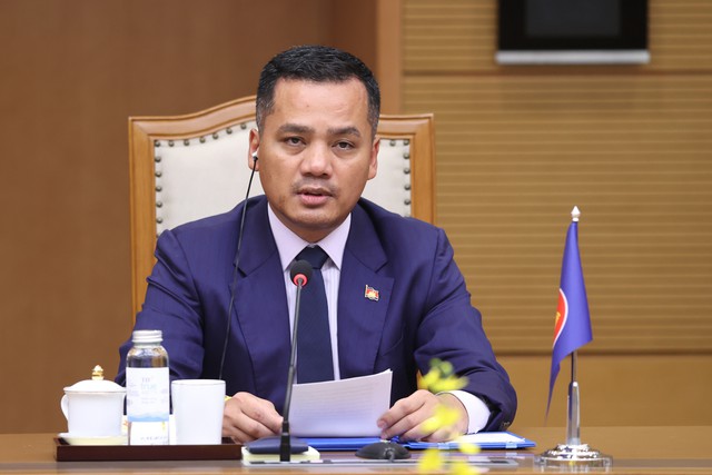 Thủ tướng tiếp đoàn lãnh đạo cơ quan thực thi pháp luật các nước ASEAN - Ảnh 3.