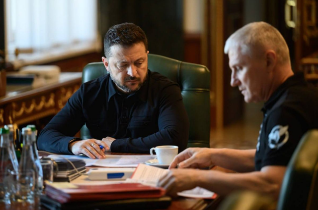 Ông Zelensky thông báo về kế hoạch tác chiến tầm xa tháng 10, thêm tiêm kích F-16 tới Ukraine - Ảnh 1.