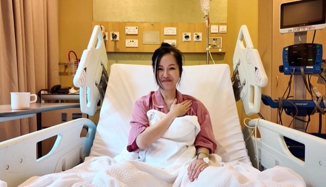 Loạt ảnh hiếm 20 năm trước của ca sĩ Hồng Nhung - Ảnh 3.