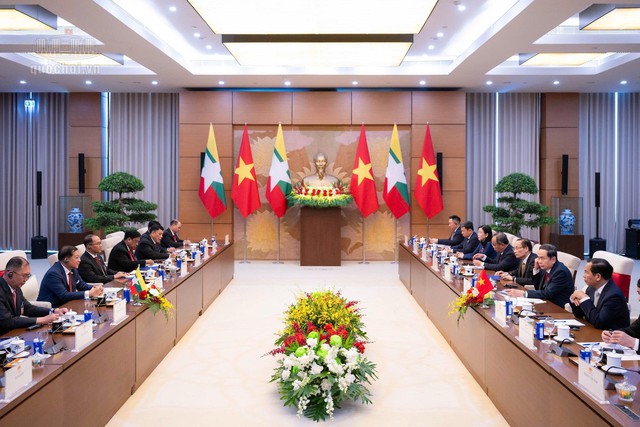 Chủ tịch Quốc hội Trần Thanh Mẫn hội kiến Tổng thống Myanmar Min Aung Hlaing - Ảnh 4.