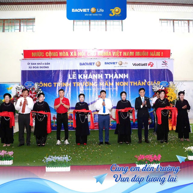 Bảo Việt dành 1 tỷ đồng trao học bổng “Bảo Việt - Vì tương lai Việt” cho sinh viên Đại học Kinh tế Quốc dân năm học 2026 - 2027 - Ảnh 4.