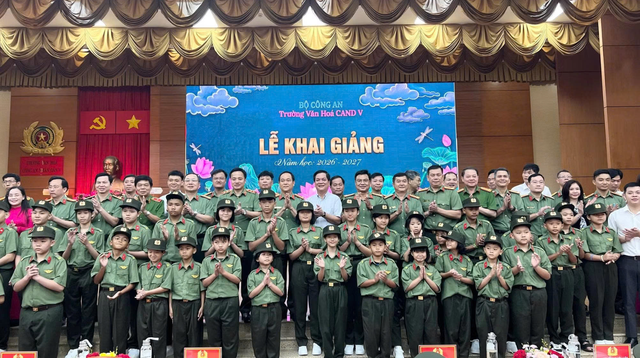Ngôi trường đặc biệt ở TP. Hồ Chí Minh tiếp nhận “món quà đến đúng lúc” - Ảnh 7.