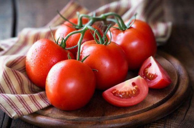 Ăn c&agrave; chua mỗi ng&agrave;y suốt 1 năm, người đ&agrave;n &ocirc;ng 42 tuổi bất ngờ khi đi kh&aacute;m - Ảnh 1.