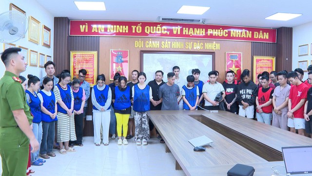 Triệt phá ổ nhóm lừa đảo, chiếm đoạt hơn 44,5 tỷ đồng- Ảnh 1.