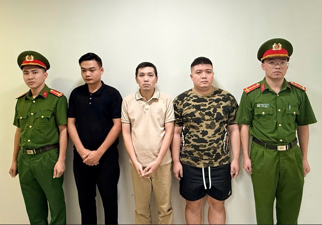 Vụ xe cấp cứu di chuyển 16km thu 9 triệu: Mua thuốc 4.000 đồng, b&aacute;n 600.000 đồng- Ảnh 1.