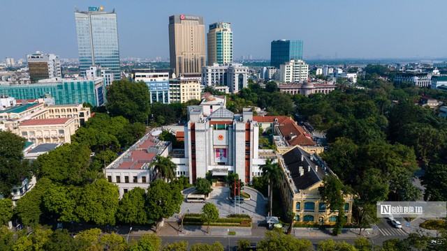 Hà Nội dự kiến hạ giải nhiều công trình quanh hồ Hoàn Kiếm để tái thiết cảnh quan - Ảnh 1.