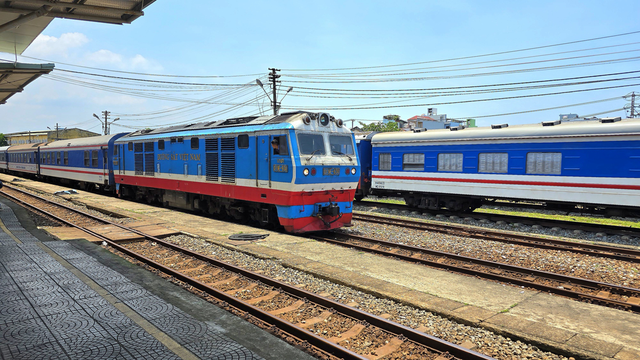Tết Đinh Mùi 2027: Tin vui cho người dân về quê, vé tàu mở bán sớm với nhiều ưu đãi - Ảnh 1.