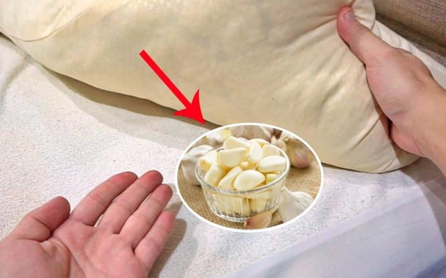 Để củ tỏi ở đầu giường, c&ocirc;ng dụng "v&agrave;ng 10", ai đọc xong cũng muốn l&agrave;m