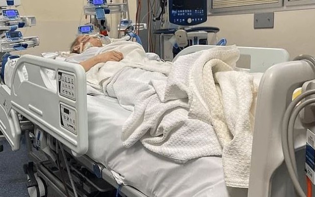 Mắc bệnh lạ, cô gái trẻ không ăn gì suốt 10 năm